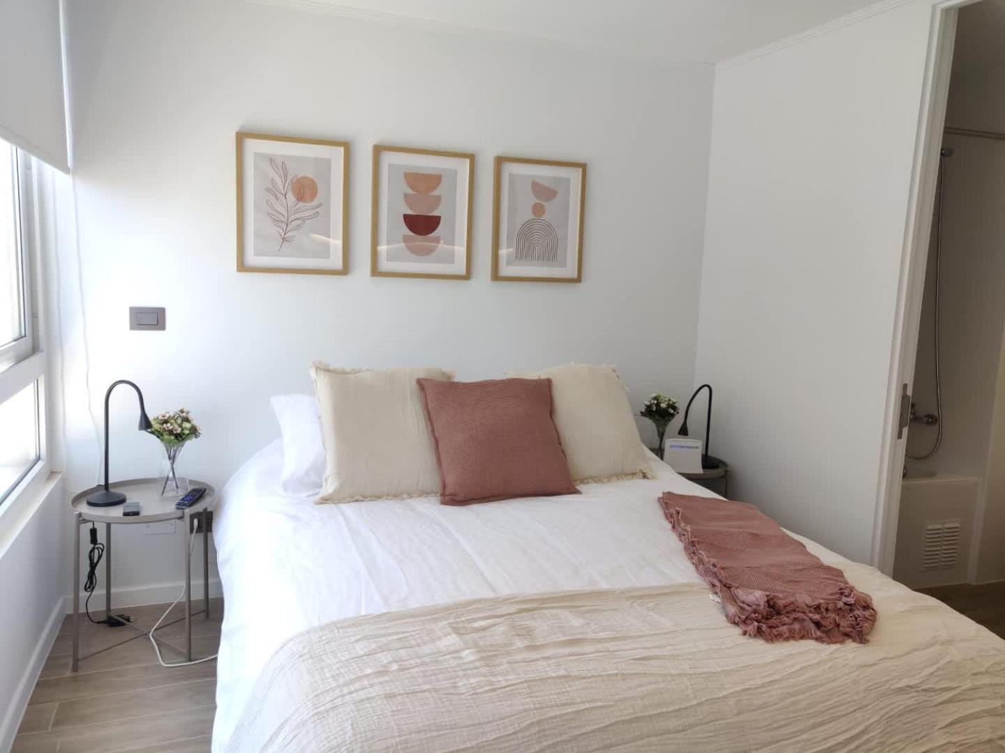 Chic In Vibrant Nunoa Apartamento Santiago