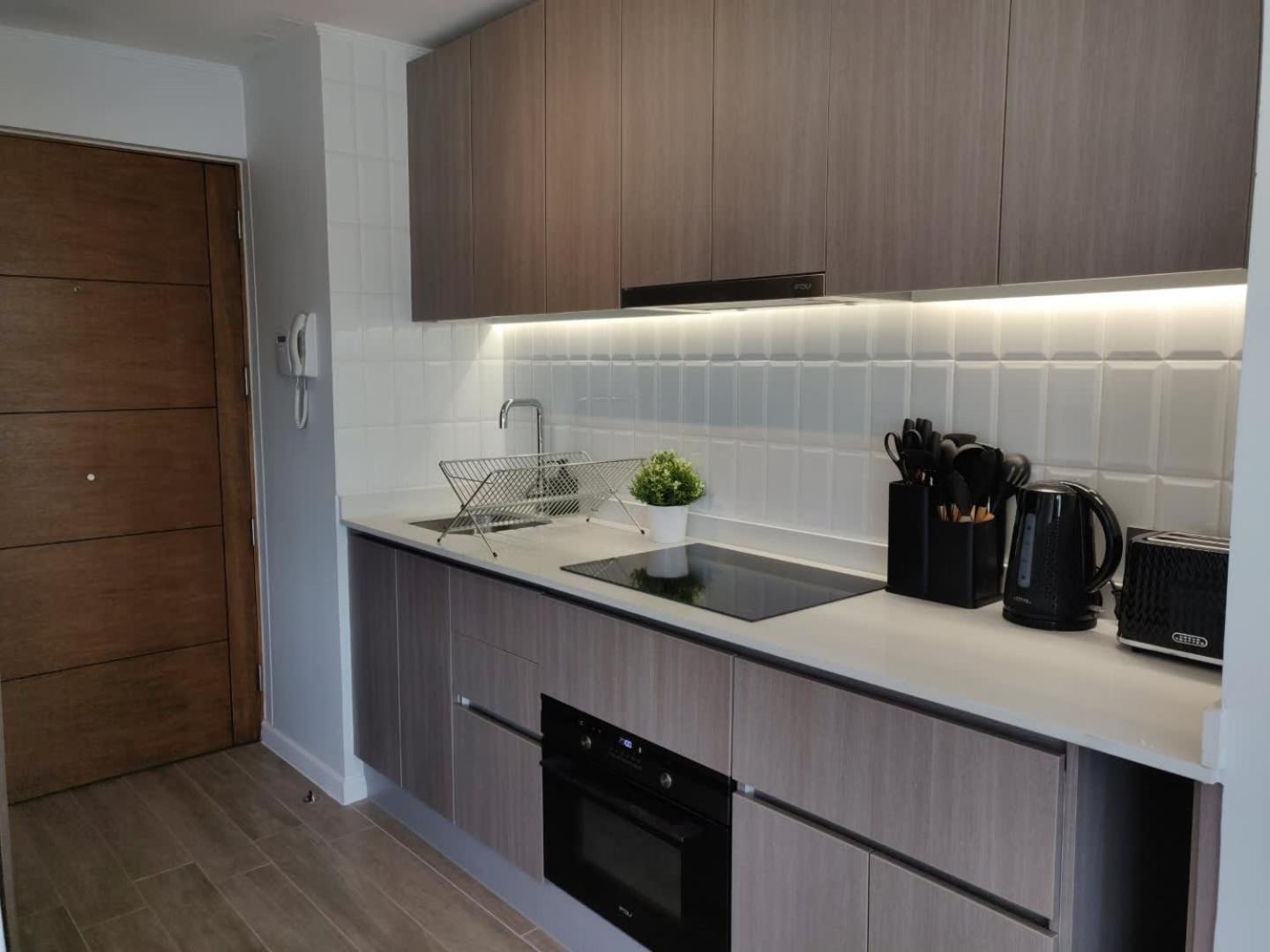 Chic In Vibrant Nunoa Apartamento Santiago